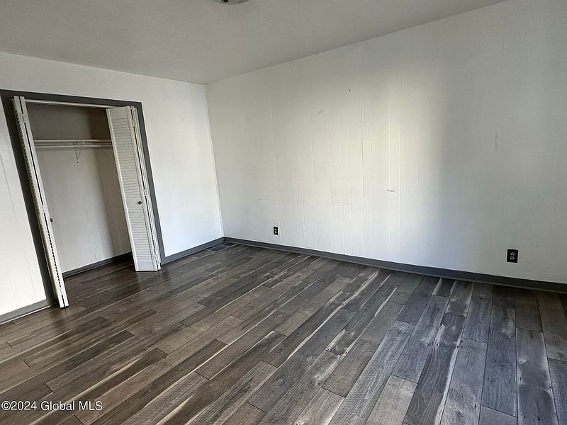 5th image of 53 Steele Avenue