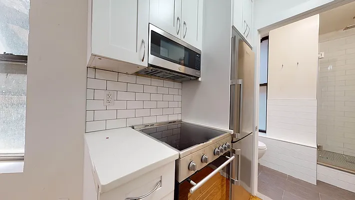 Rented by Bond New York | media 16