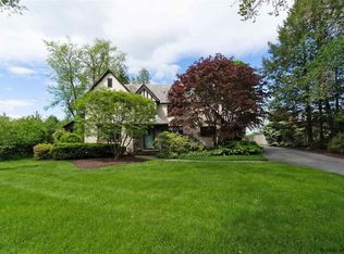 25 Loudon Hts N, Loudonville, NY 12211