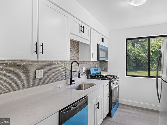 5th image of 4717 1st St SW APT 203