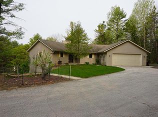 3975 Timber Ln, Sturgeon Bay, WI 54235