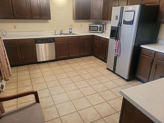 5th image of 2330 N Linda Ln