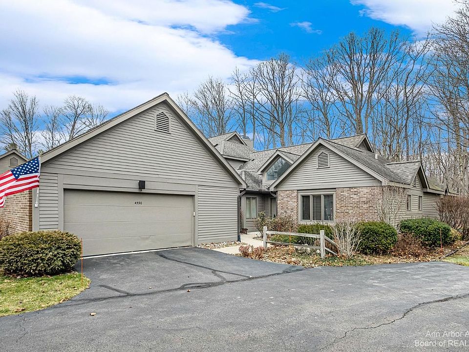 1st image of 4590 Cottonwood Dr