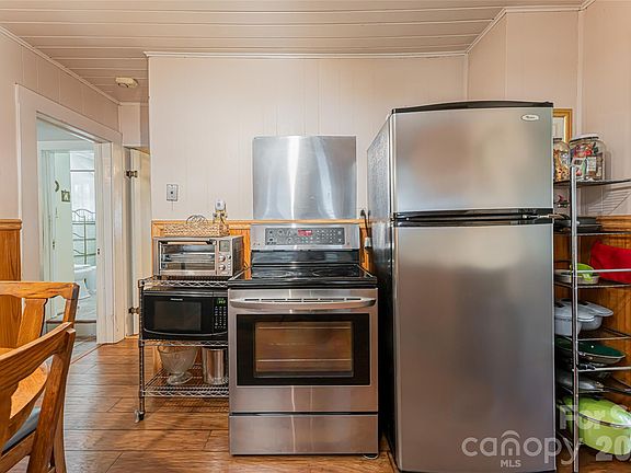 15th image of this home