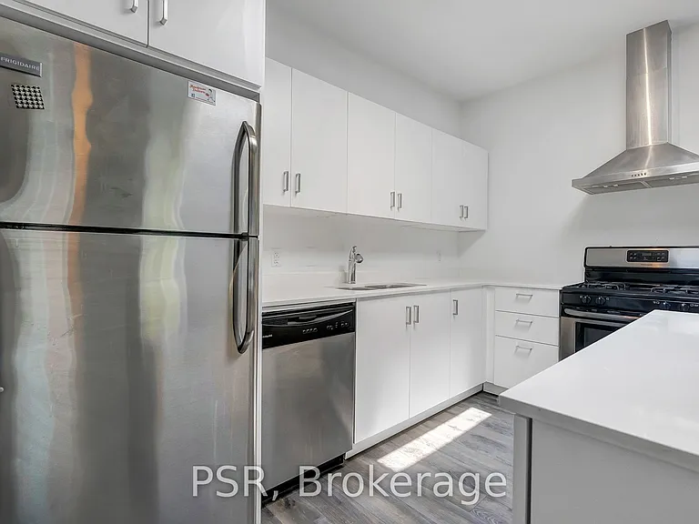 464 College St #3 — Photo 3