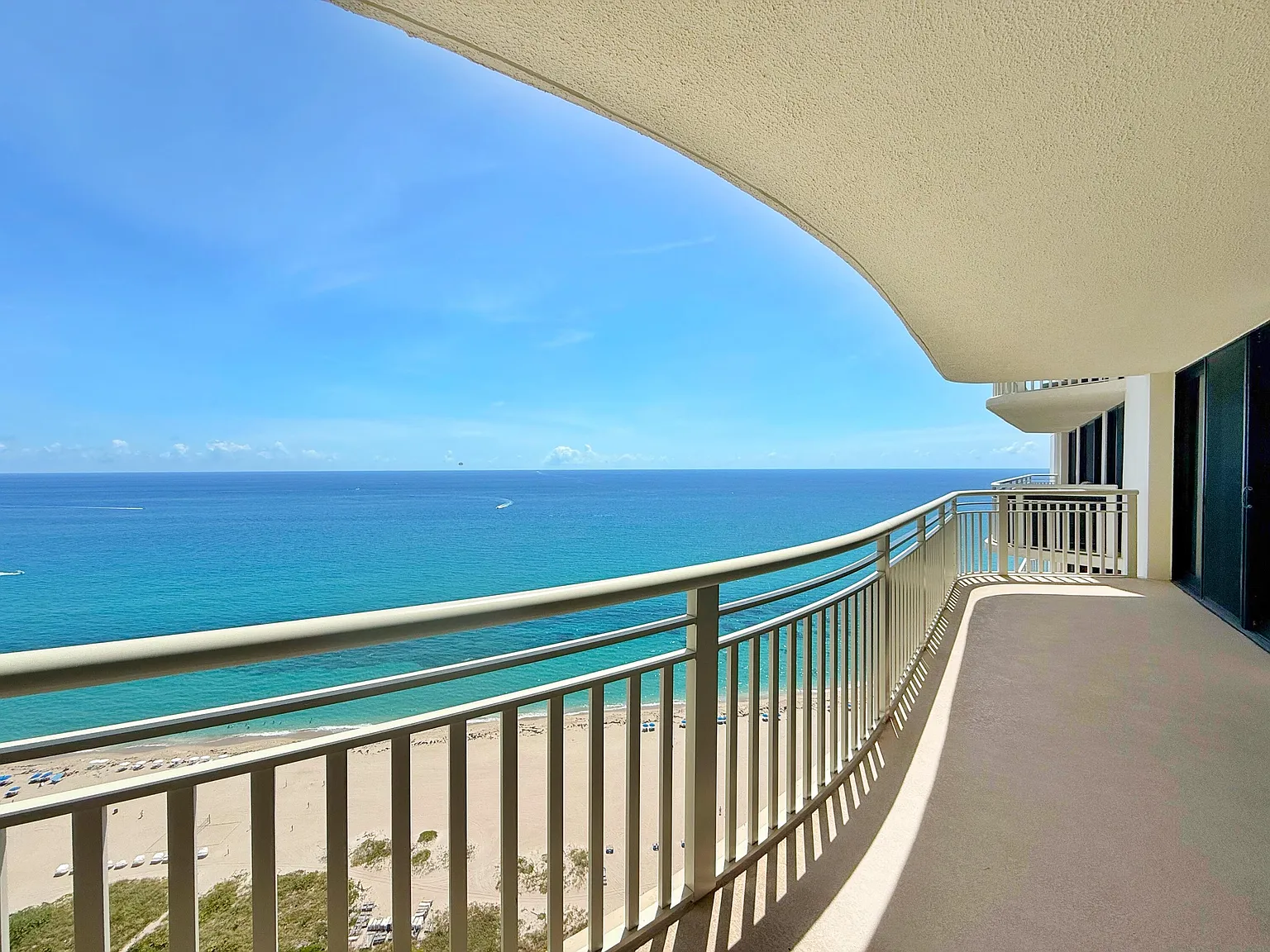 2 bed, 2.0 bath, 1509 sqft, $5,600 — Photo 2