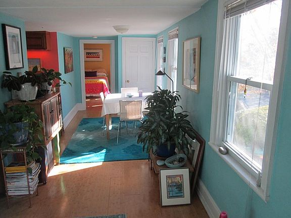 4th image of 227 Granite St APT 3C