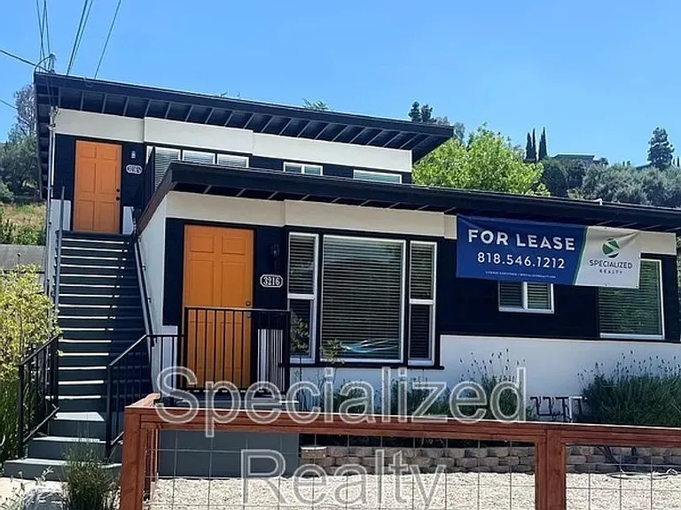 3216 Division St — Photo 2