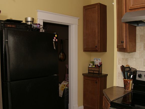 3rd image of 2414 Bellevue Ave