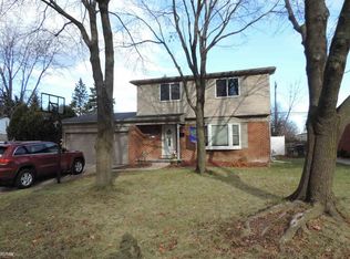 2701 Saratoga Dr, Troy, MI 48083