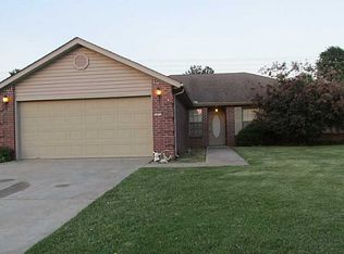 1573 Seneca St, Springdale, AR 72762