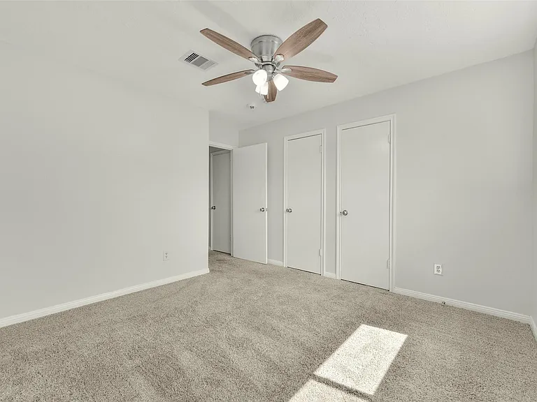 12011 Kirknoll Dr — Photo 37