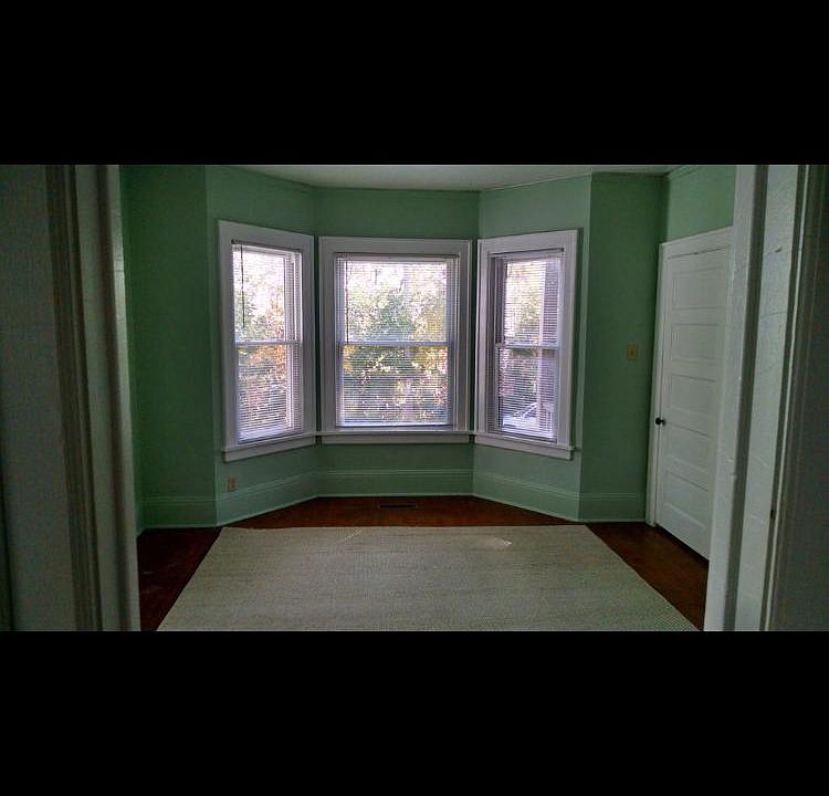 2nd image of 1146 E Walworth St APT 1