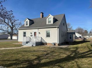 300 8th St N, Northwood, IA 50459