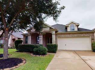 13112 Southern Way Ln, Pearland, TX 77584