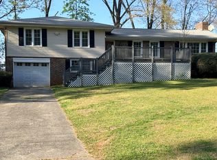 1370 Oakmont Dr, Acworth, GA 30102