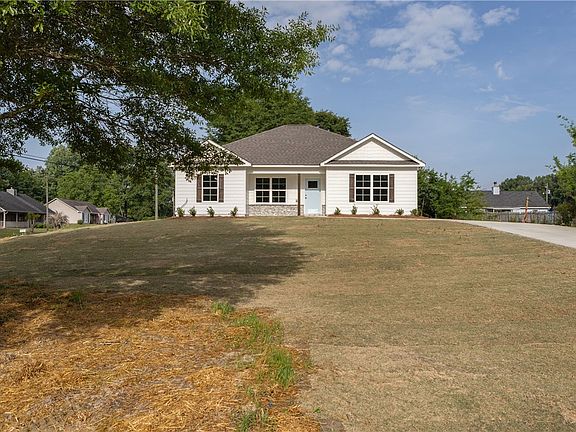 2nd image of 21 Lee Road 2052