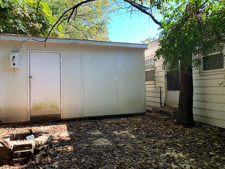 1722 Kavanaugh Blvd — Photo 16