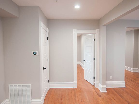 3rd image of 3236 California Ave Floor 3