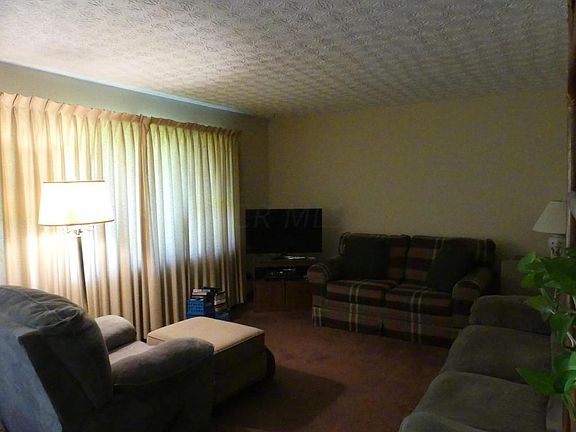 2nd image of 3746 Hiawatha St