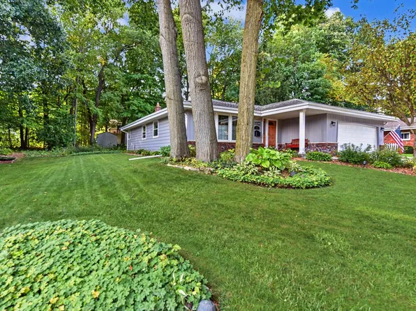 5879 Ramona DRIVE, Greendale, WI 53129