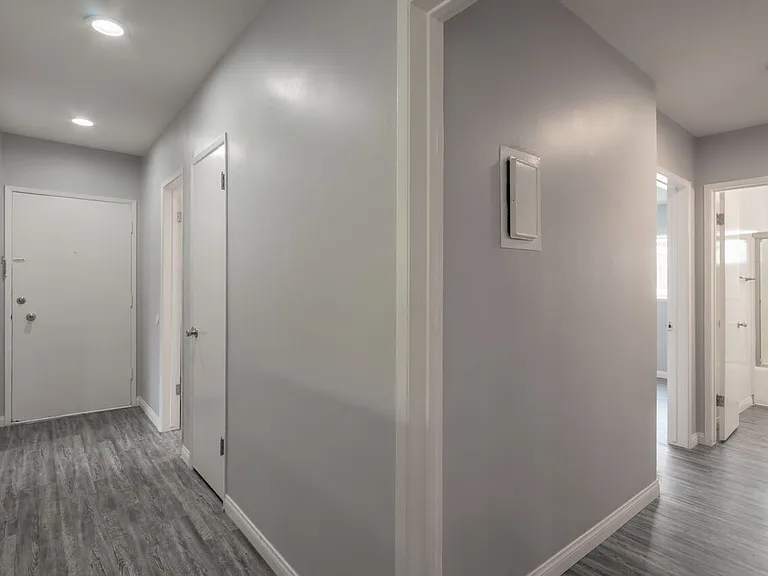 1527 Yale St #6 — Photo 23