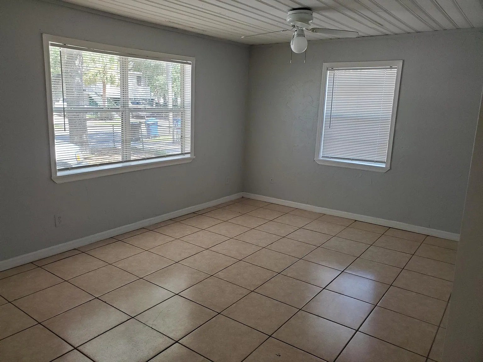 3 bed, 976 sqft, $1,800 — Photo 4