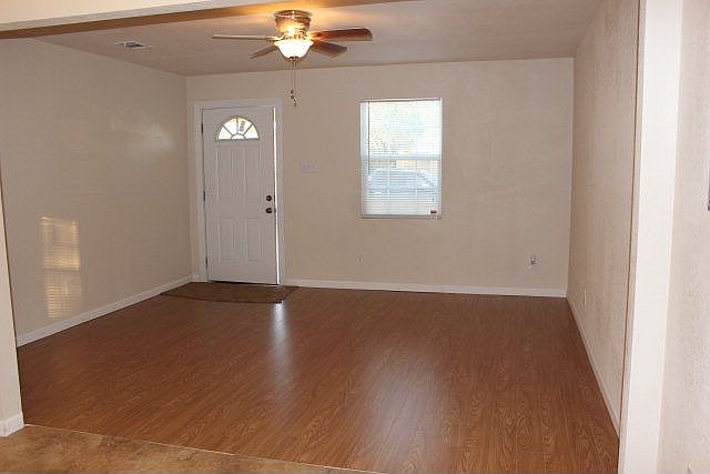 2nd image of 1104 Harris St