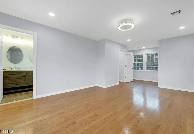 1 Kinderkamack Rd — Photo 27