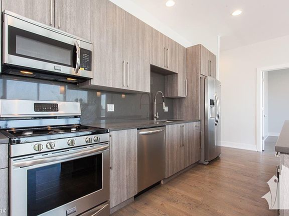 2nd image of 527 3rd St APT 206