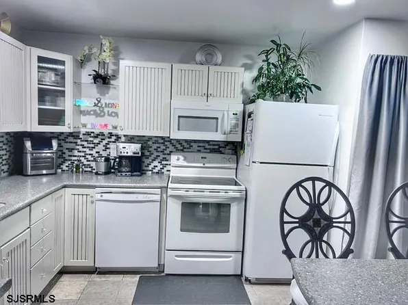 2905 Woodlands Dr #26, Mays Landing, NJ 08330