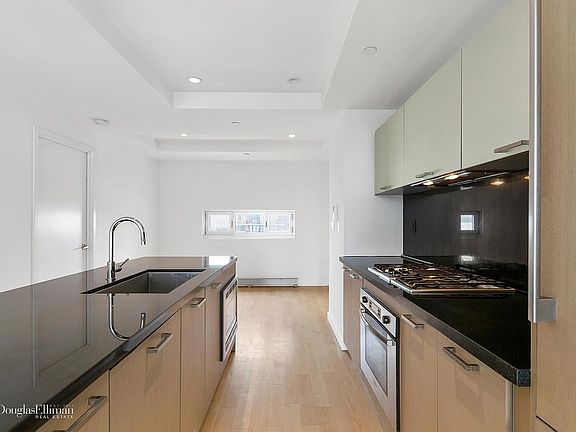 3rd image of 253 4th Ave Unit 8E