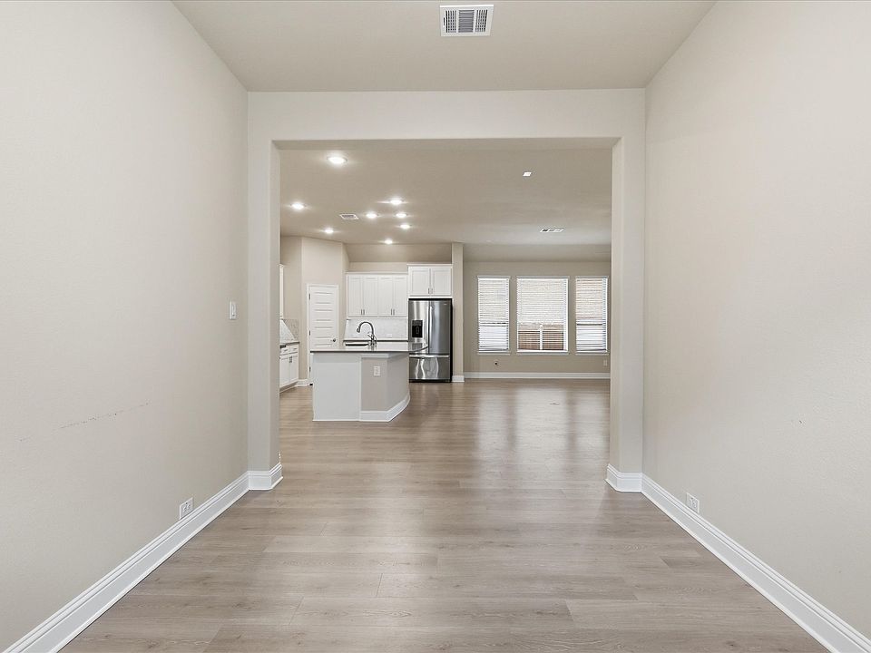 1st image of 2609 Loxley Dr