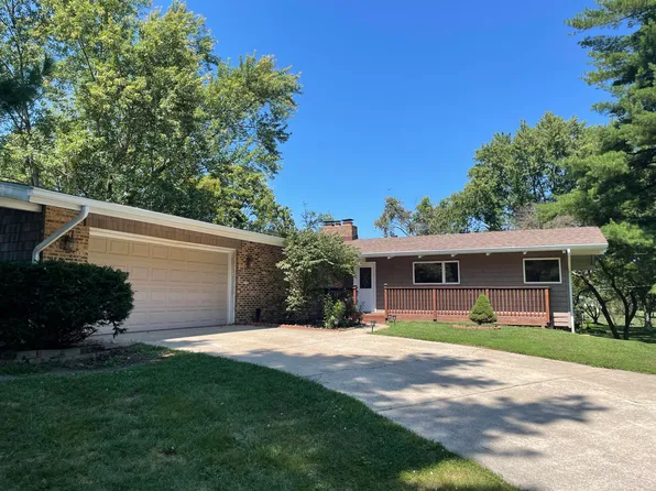 161 Woodside Ct, Valparaiso, IN 46385