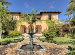 221 Casuarina Conc, Coral Gables, FL 33143