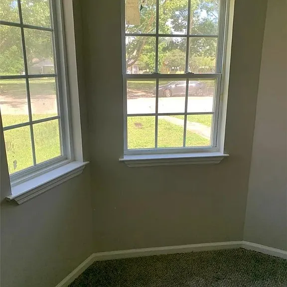 1015 Bowden St — Photo 16