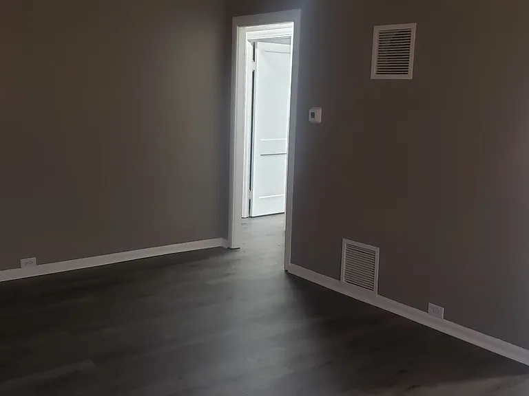 1032 N Korby St — Photo 11