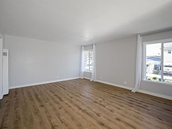 4th image of 1503 257th St