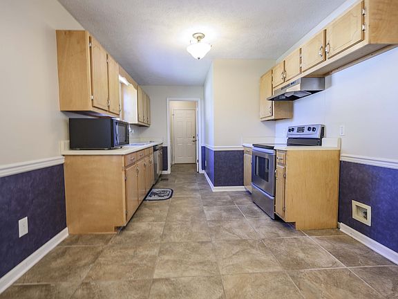 5th image of 7408 Greenway Dr