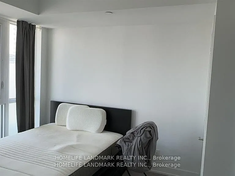 7 Grenville St #3107 — Photo 8