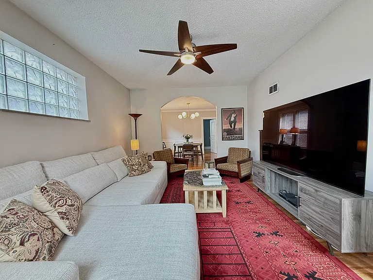 5457 Robert Ave — Photo 8