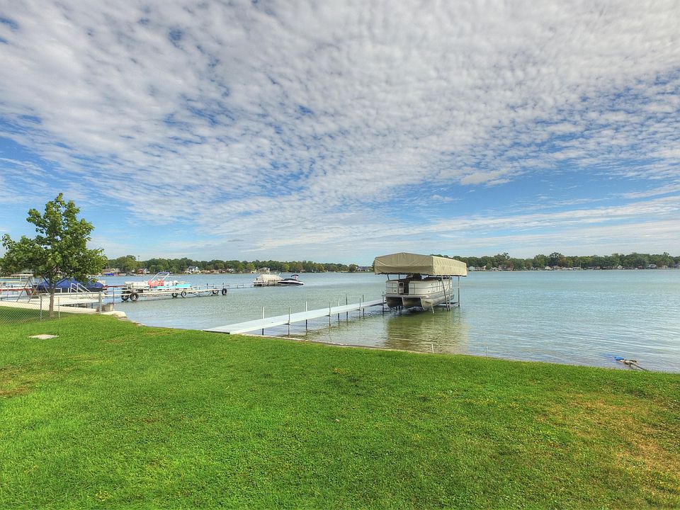1st image of 51048 N Shore Dr