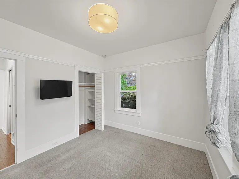 926 Cerrito St — Photo 11
