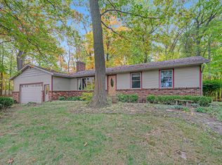 2250 Dean Lake Ave NE, Grand Rapids, MI 49505