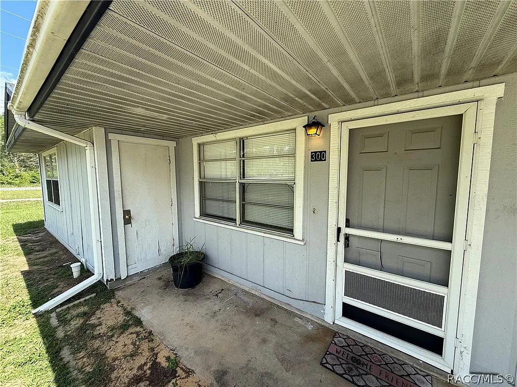 2 bed, $1,100 — Photo 2