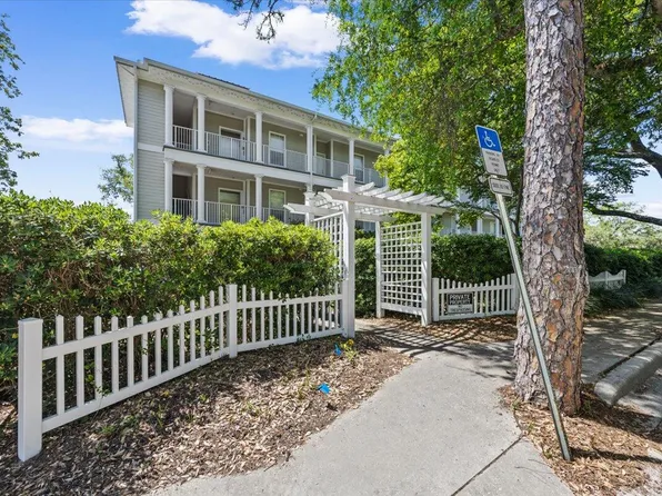 167 Brooks St #102, Fort Walton Beach, FL 32548