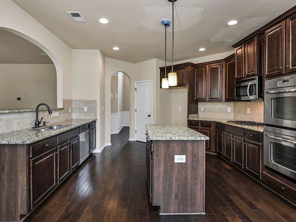 1st image of 218 Vista View Ct
