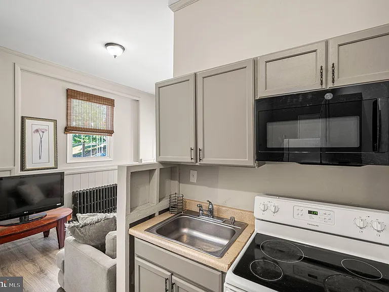 815 N Lincoln St — Photo 9