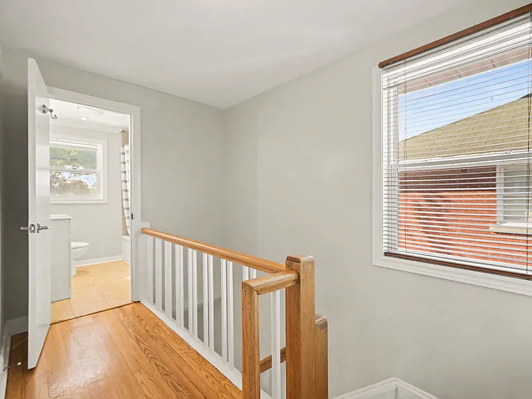 1071 Aldea Ave — Photo 7