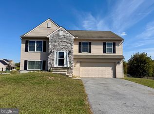 12 Oldfield Ave UNIT 27, Jonestown, PA 17038